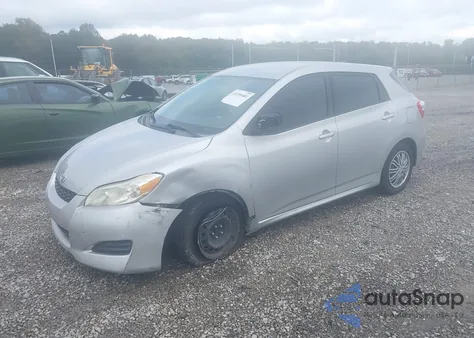 2011 Toyota Corolla Matrix z USA, uszkodzony, nr VIN 2T1KU4EE1BC540071